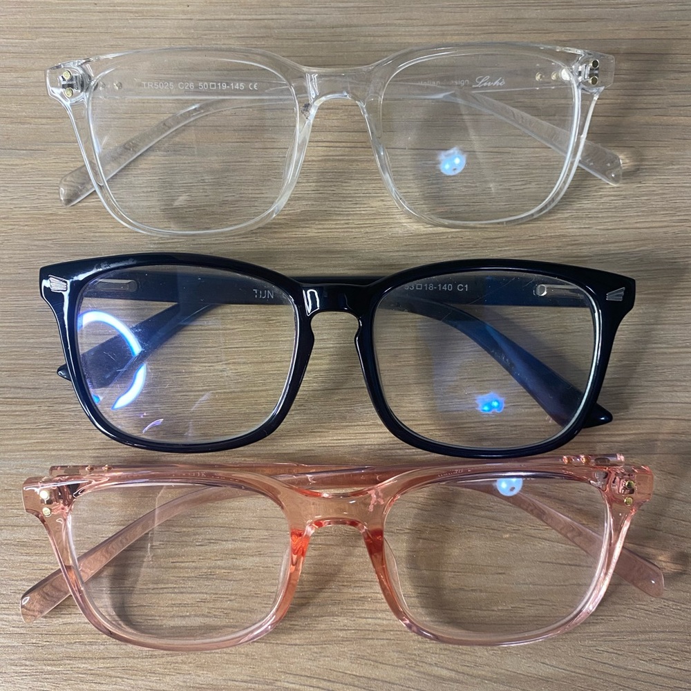 Set of blue light glasses